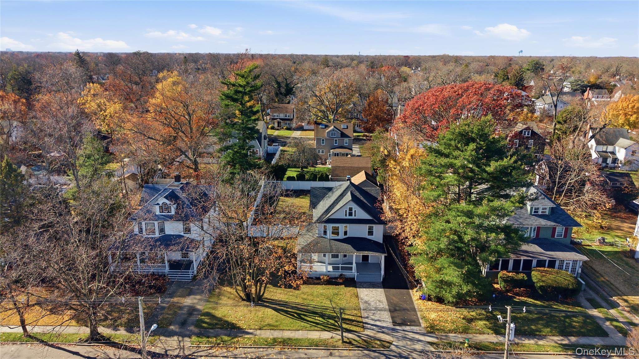 #4 photo, 161 Wallace, नासाउ काउंटी Freeport , NY 11520