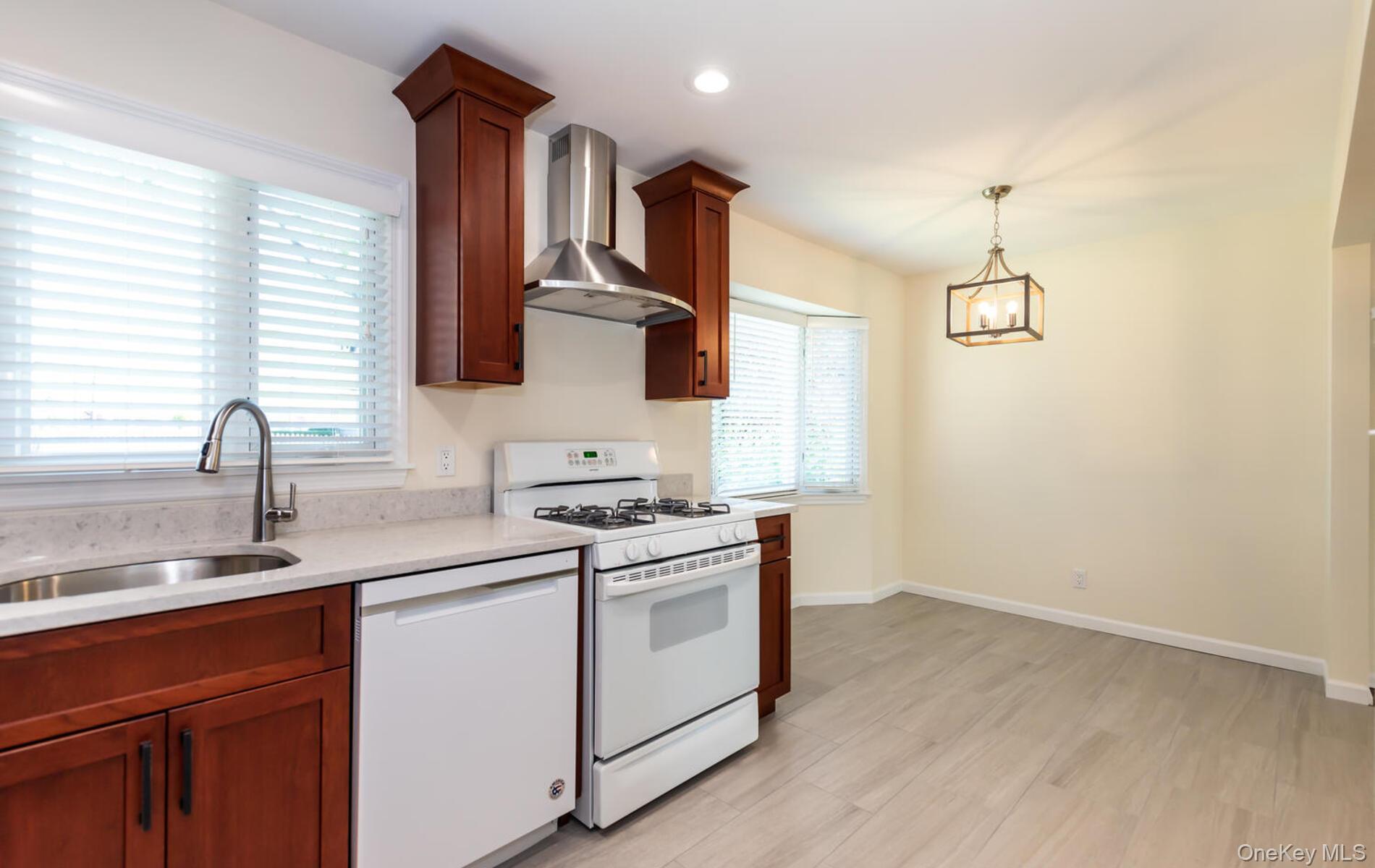 #6 photo, 53 East Drive, 롱 아일랜드 Garden City , NY 11530