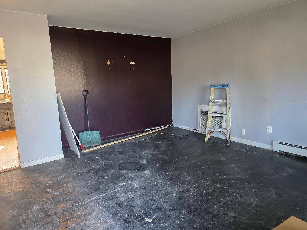 #8 photo, 194 Plunkett St, सफ़ोक काउंटी Brentwood , NY 11717