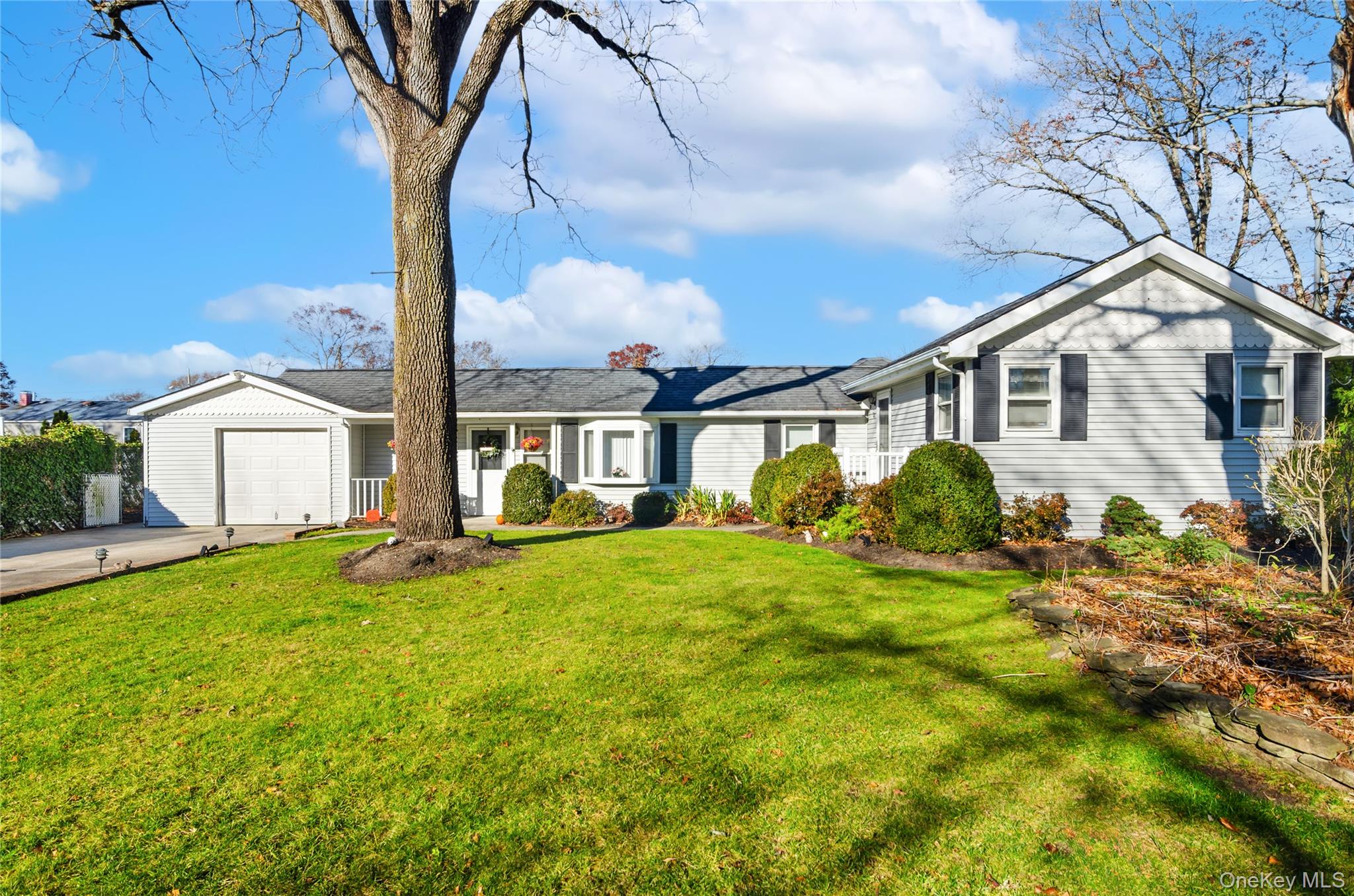 #1 photo, 25 45th Street, 롱 아일랜드 Islip , NY 11751