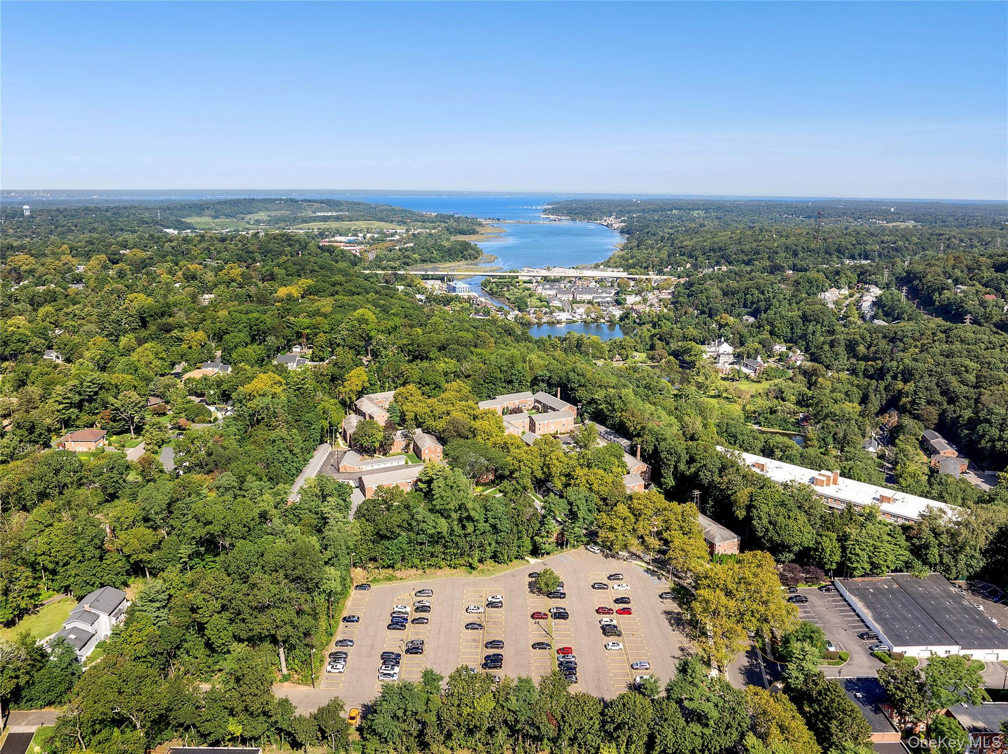 #16 photo, 44 Edwards Street, מחוז נסאו Roslyn Heights , NY 11577