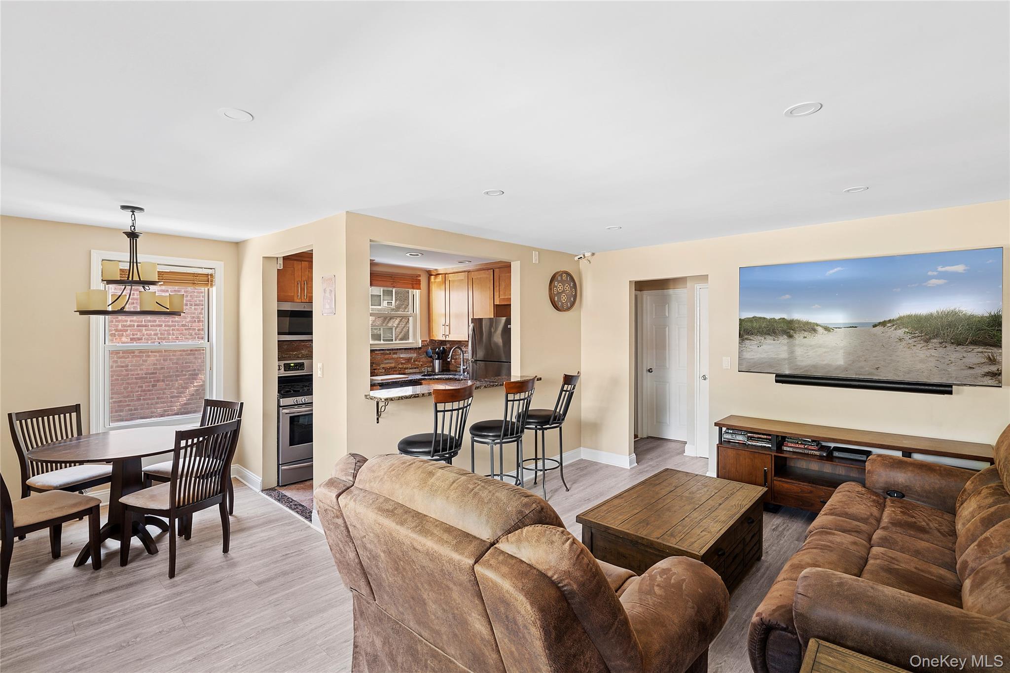 #4 photo, 44 Edwards Street, מחוז נסאו Roslyn Heights , NY 11577