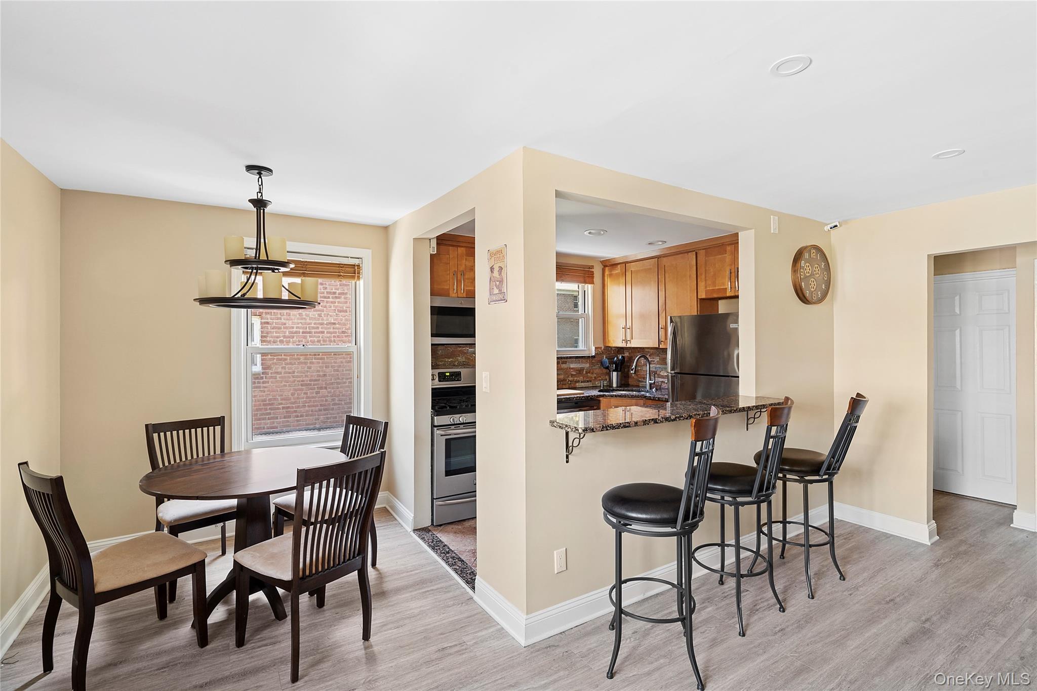 #7 photo, 44 Edwards Street, מחוז נסאו Roslyn Heights , NY 11577