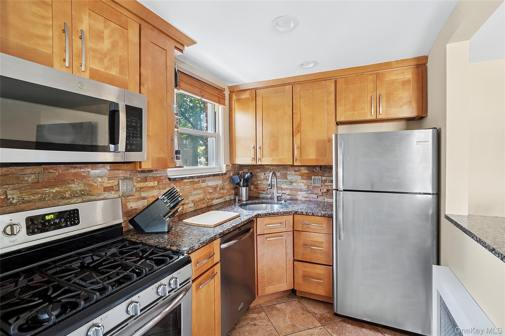 #8 photo, 44 Edwards Street, מחוז נסאו Roslyn Heights , NY 11577