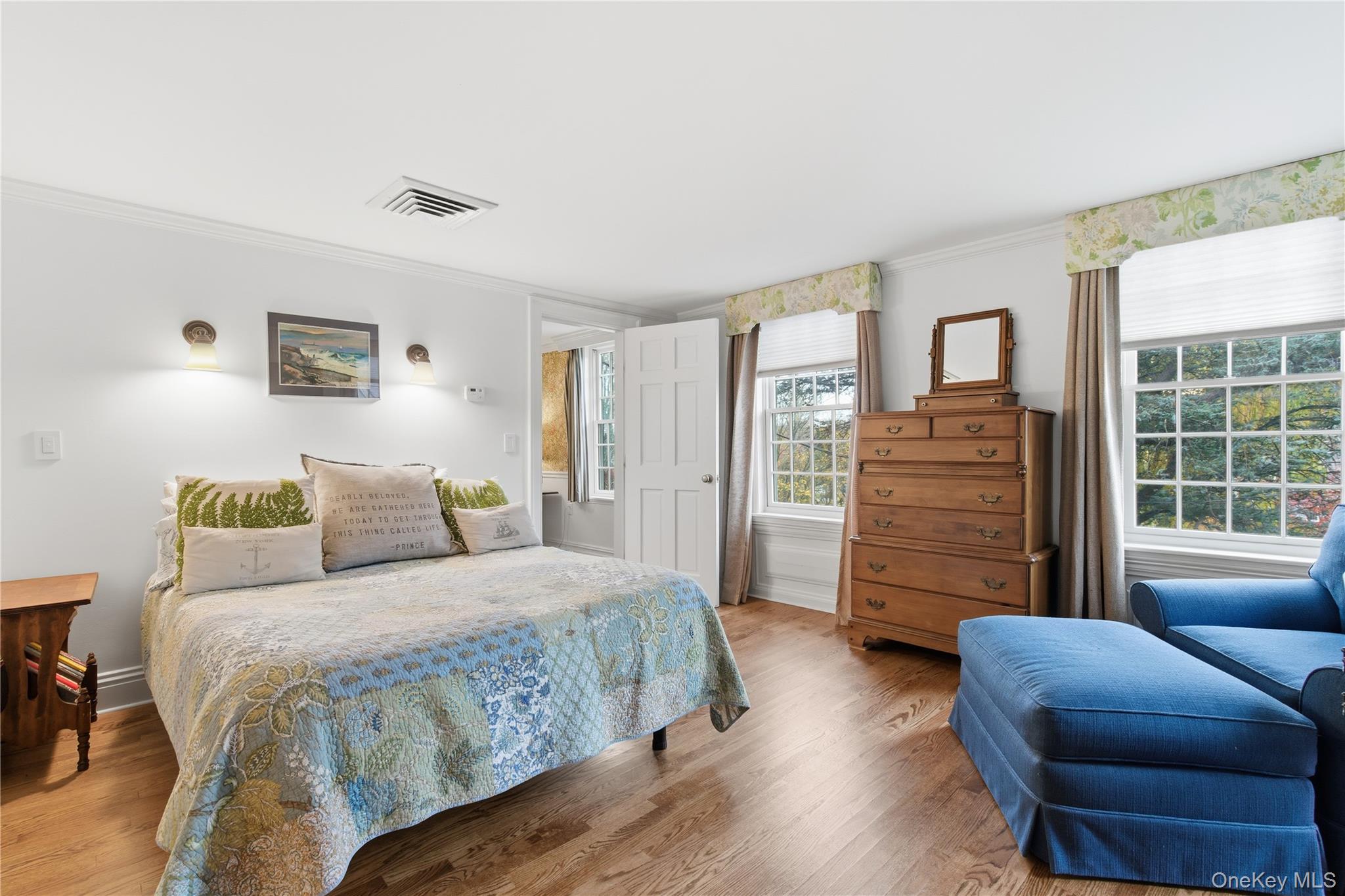 #15 photo, 144 West Neck Road, מחוז סאפוק Huntington , NY 11743