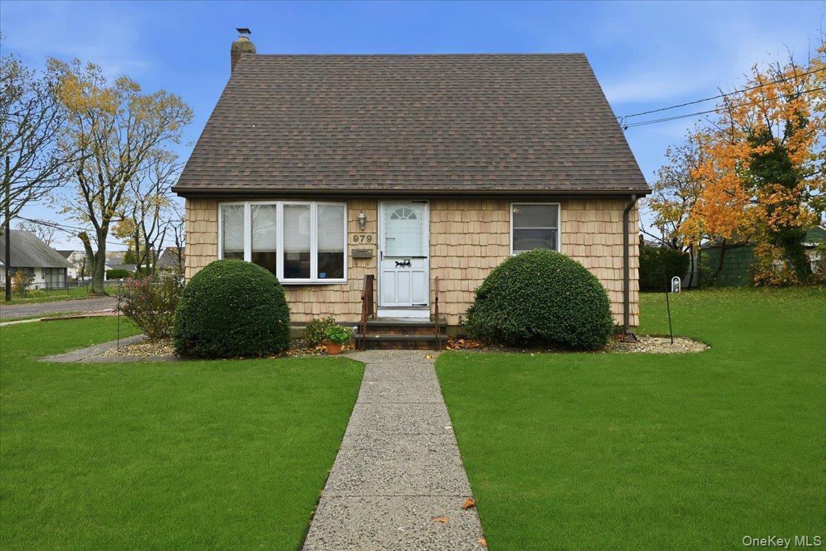 #3 photo, 979 Merillon Avenue, Westbury , NY 11590