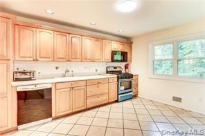 #8 photo, 8 Apple Blossom Court, 纽约州 Airmont , NY 10952