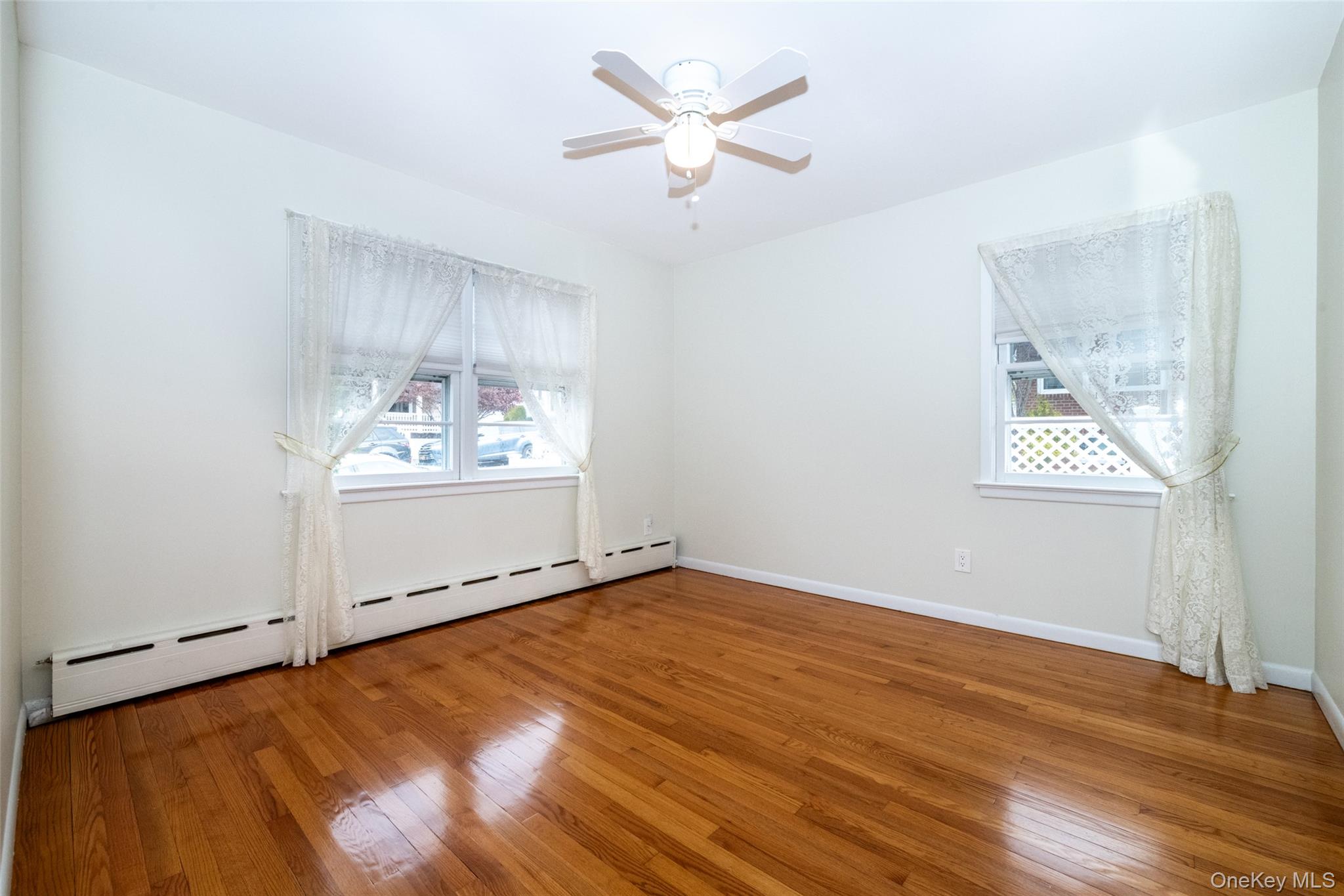 #16 photo, 10 Pell Place, Bronx , NY 10464