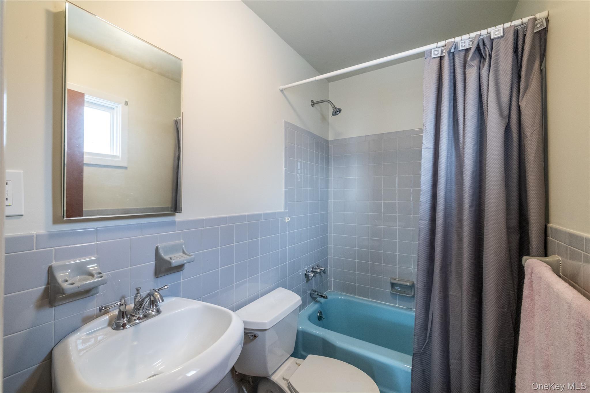 #17 photo, 10 Pell Place, Bronx , NY 10464