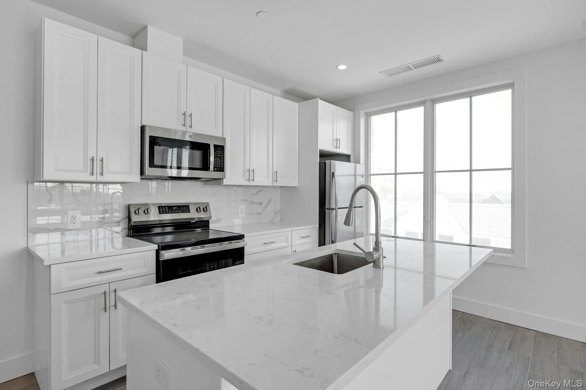 #4 photo, 291 Main Street, Eastchester , NY 10709