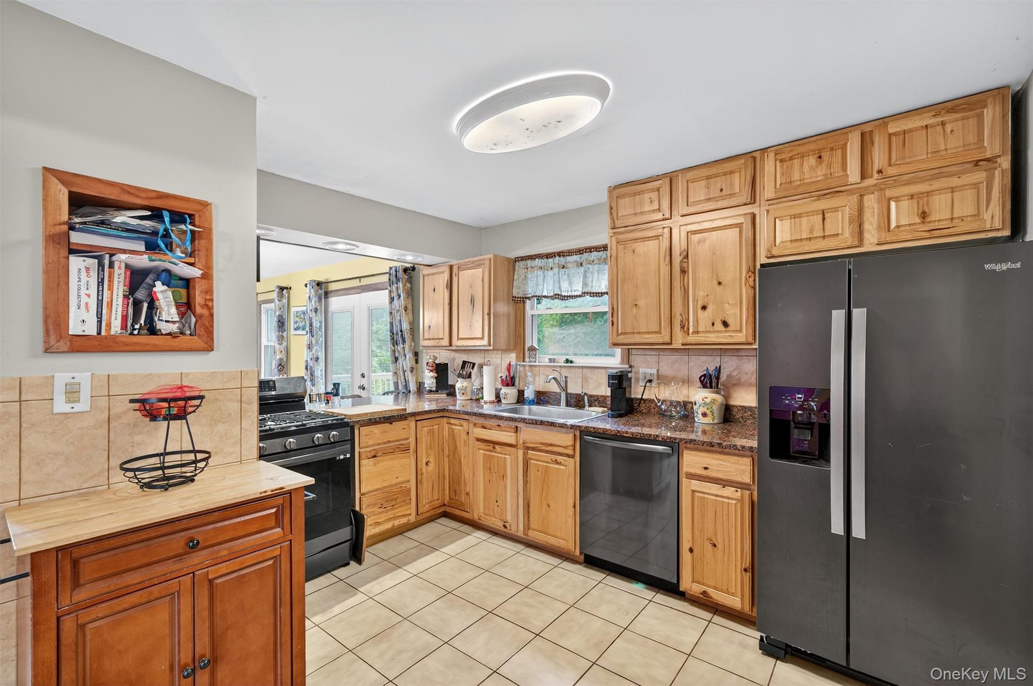 #13 photo, 16 Oakland Avenue, 뉴욕주 Chester , NY 10918