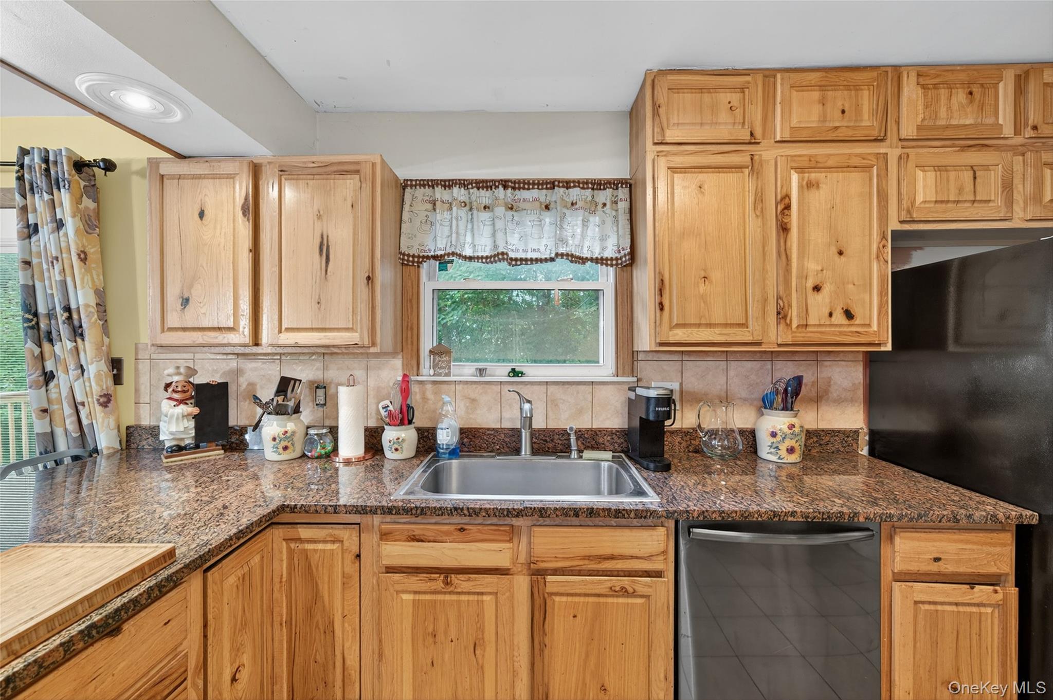 #15 photo, 16 Oakland Avenue, 뉴욕주 Chester , NY 10918