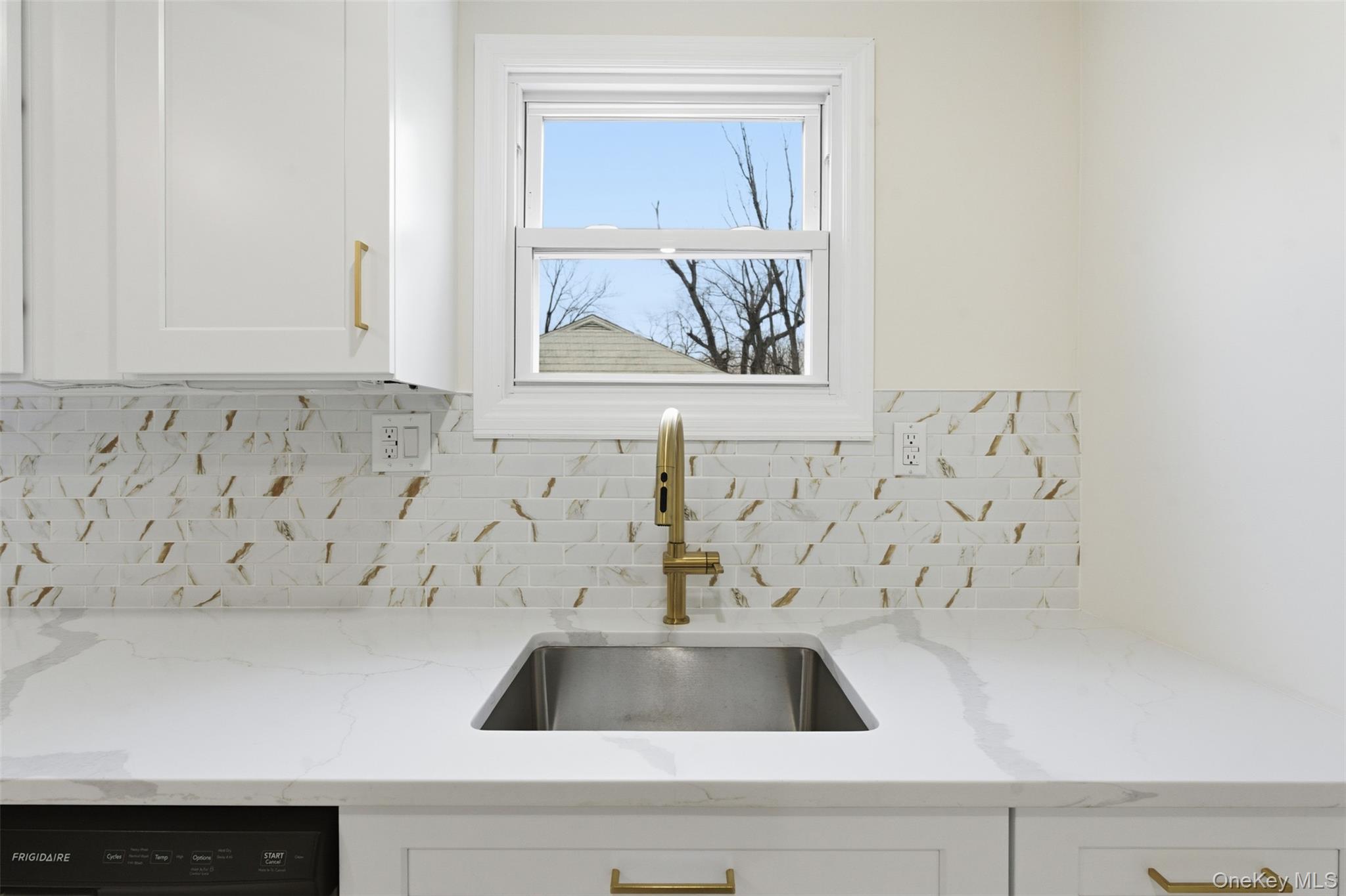 #7 photo, 106 New Hamburg Road, 뉴욕주 Wappingers Falls , NY 12590