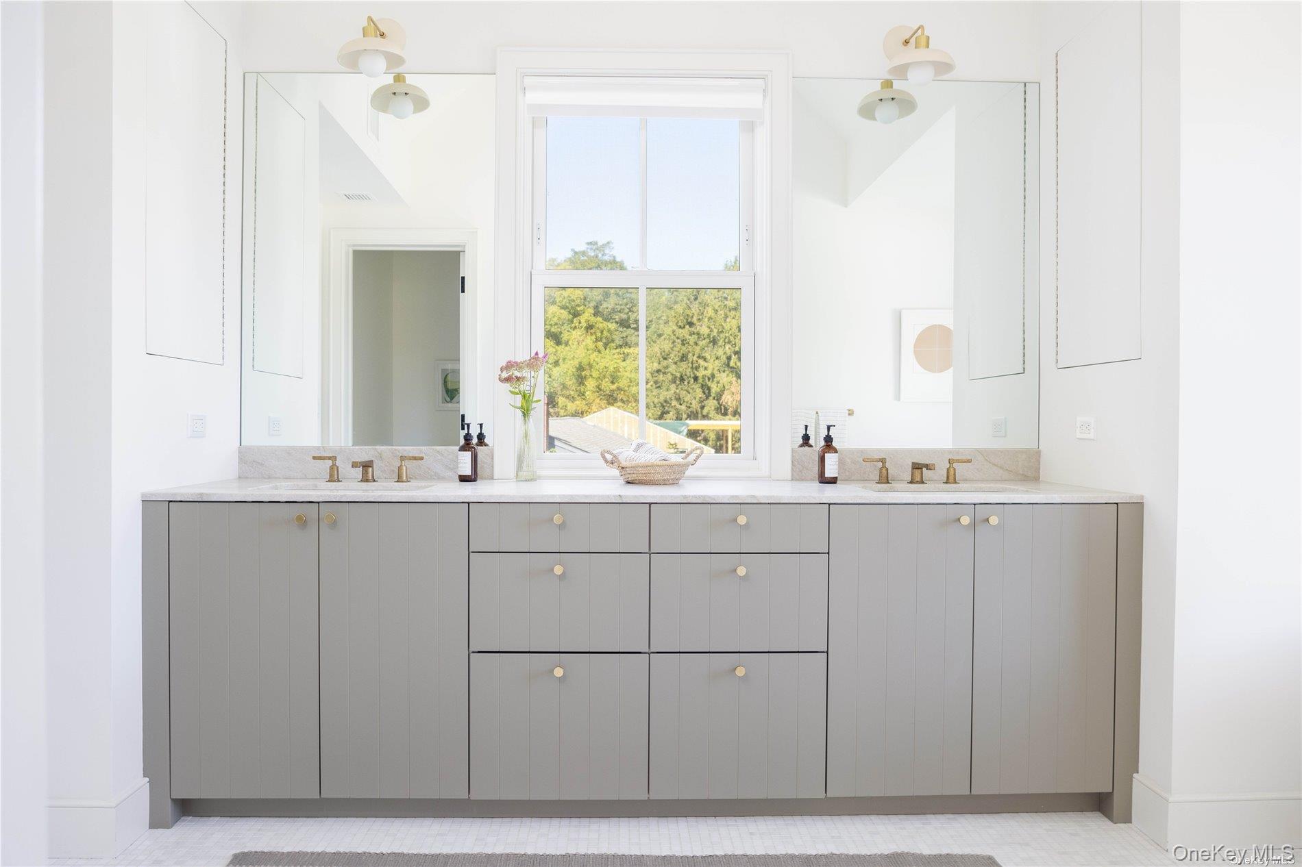 #19 photo, 400 Youngs Road, Orient , NY 11957