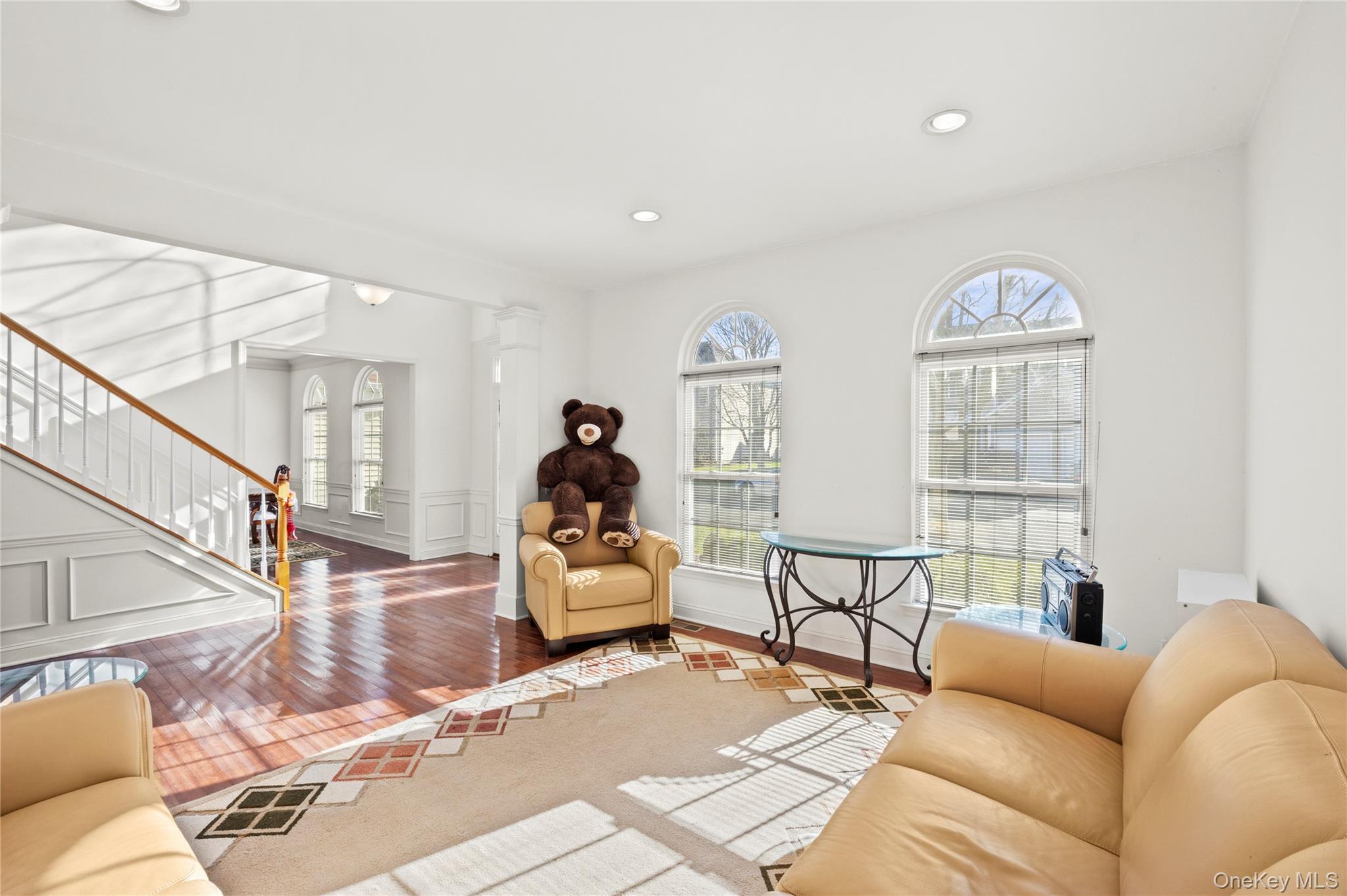 #12 photo, 33 Pinehurst Drive, Mount Sinai , NY 11766