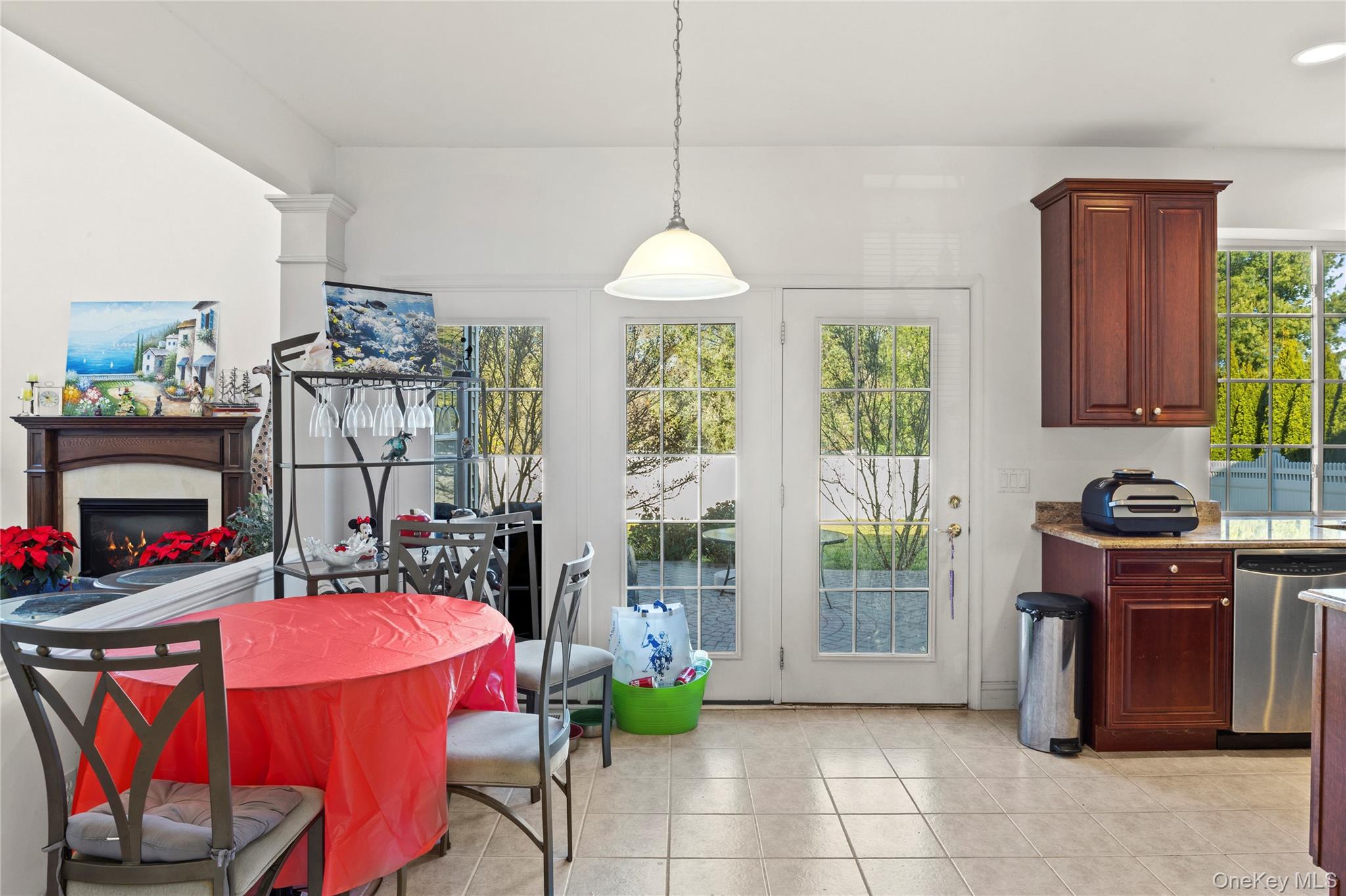 #17 photo, 33 Pinehurst Drive, Mount Sinai , NY 11766