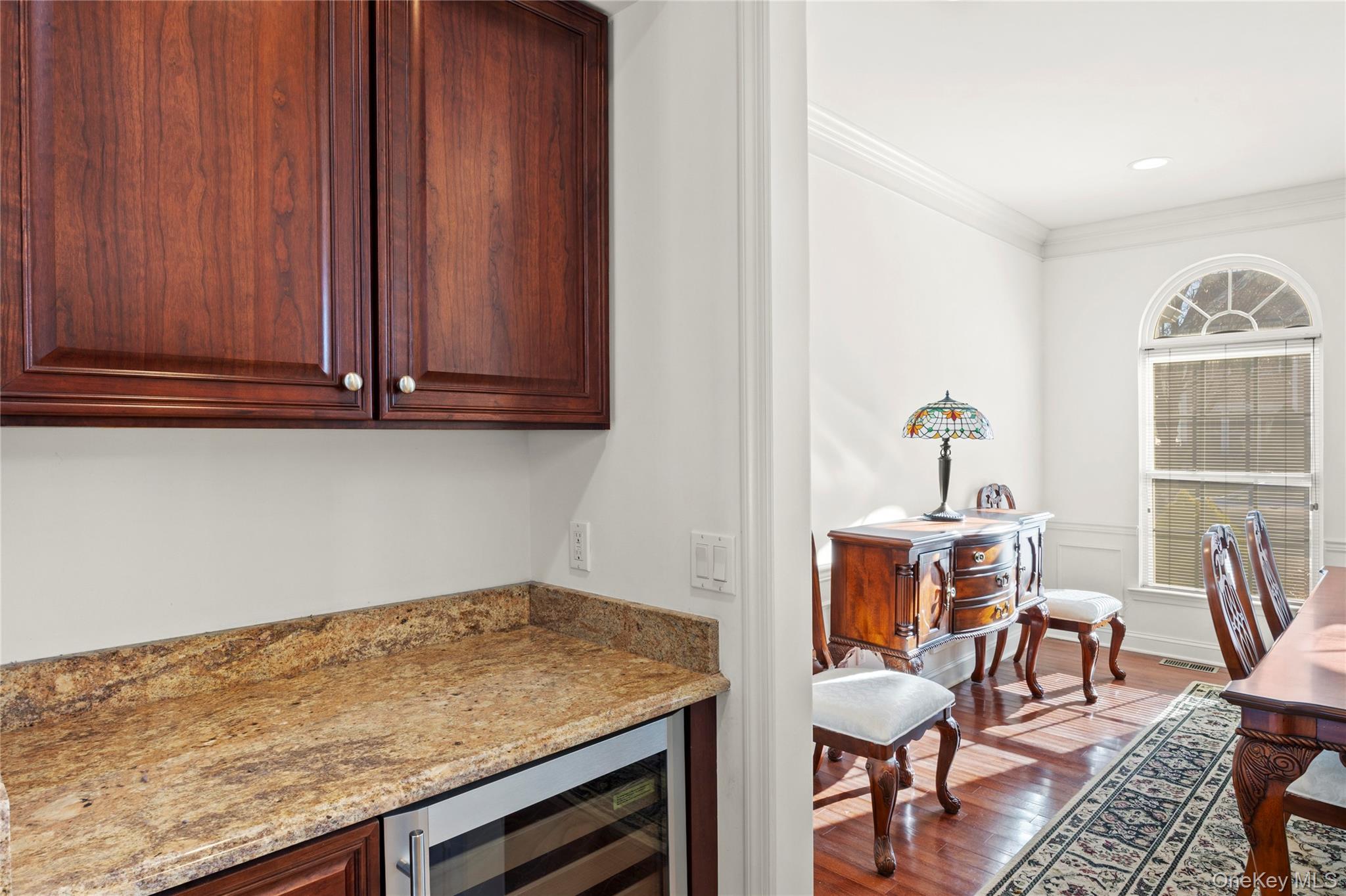 #18 photo, 33 Pinehurst Drive, Mount Sinai , NY 11766