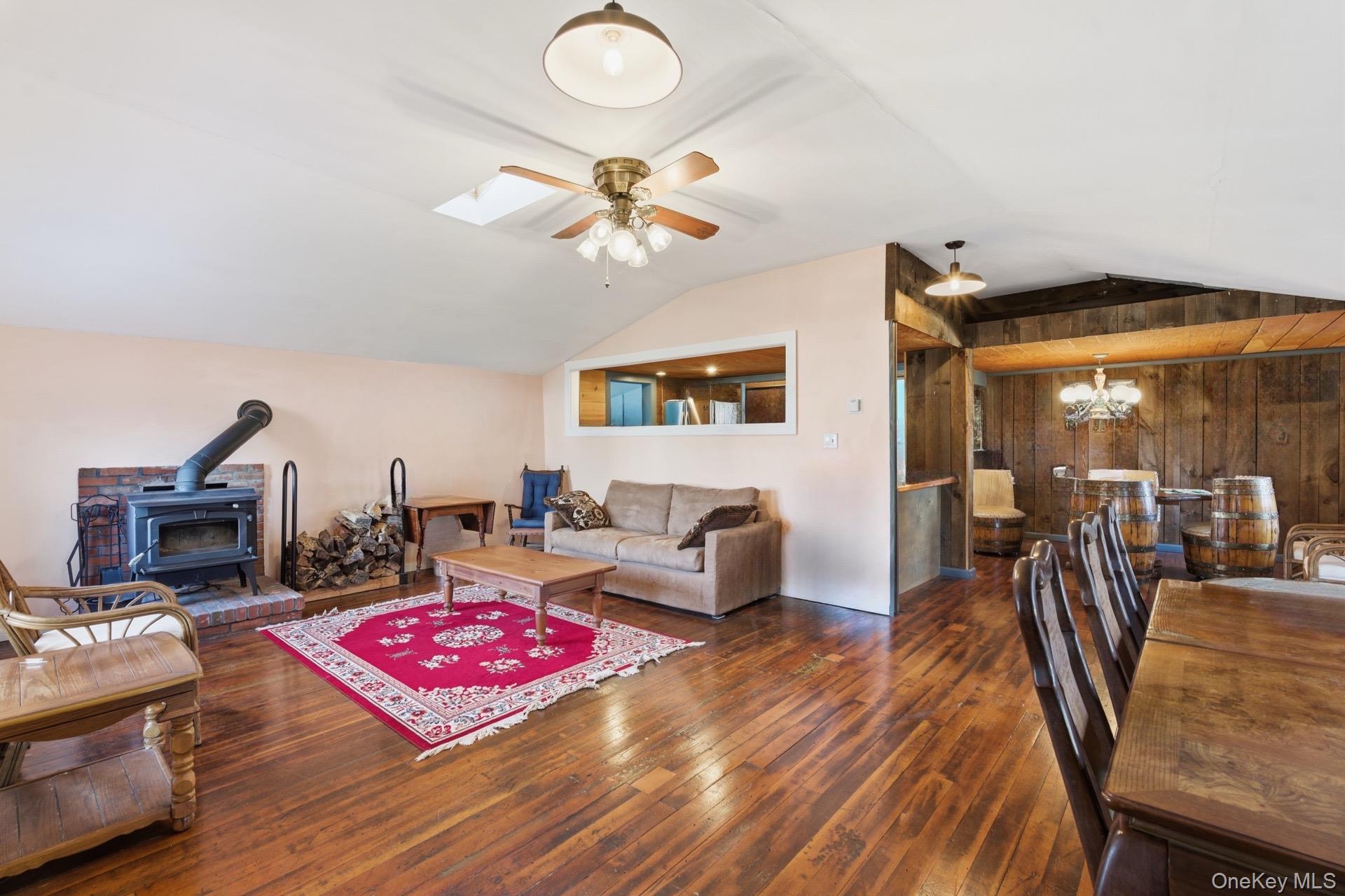 #5 photo, 56 Eastview Road, Ronkonkoma , NY 11779