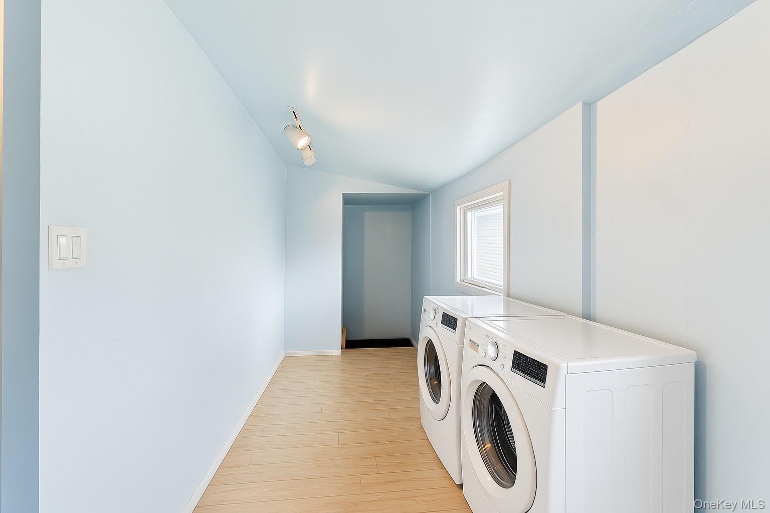 #9 photo, 56 Eastview Road, Ronkonkoma , NY 11779