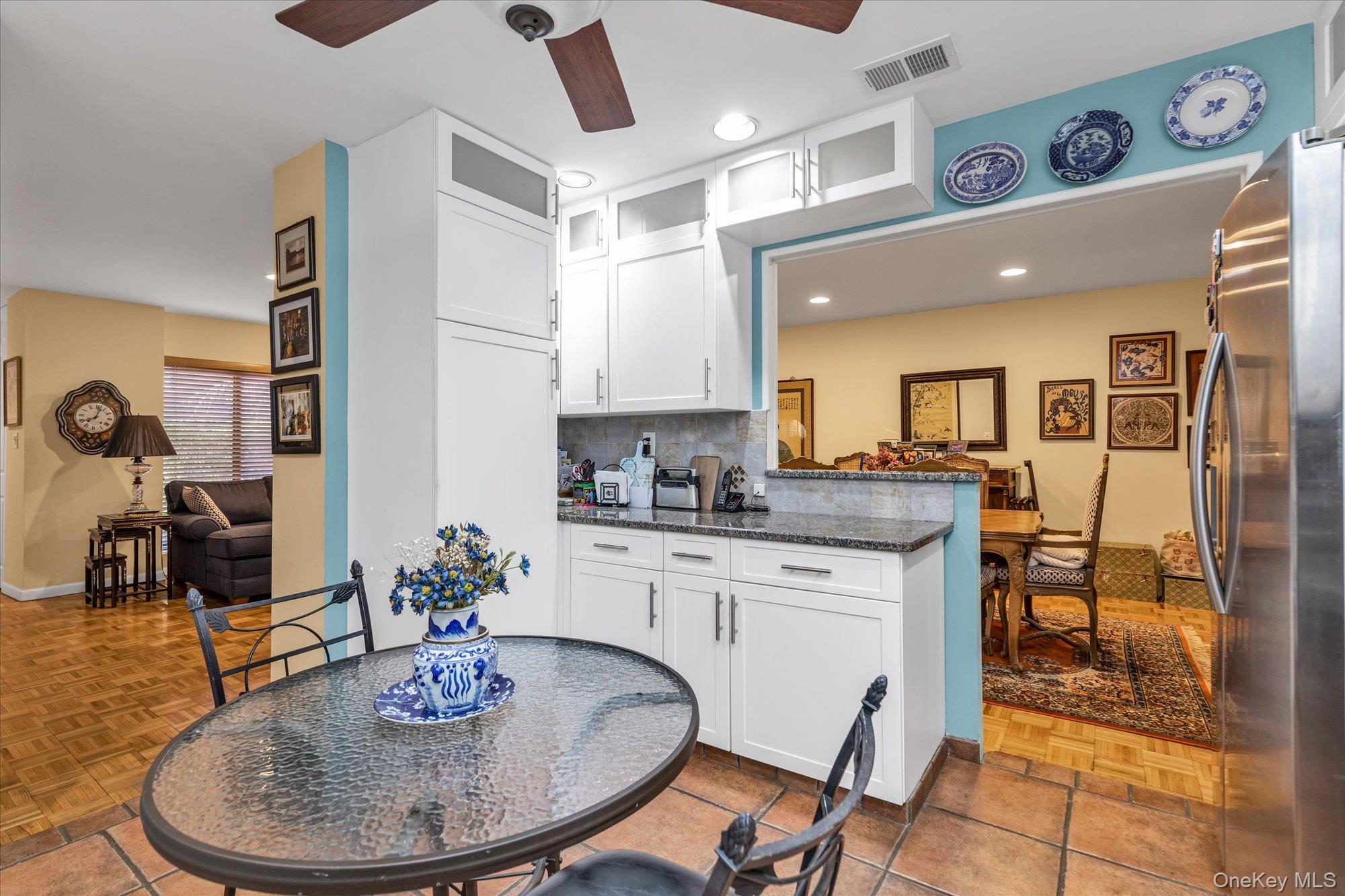 #12 photo, 15 Spring Hollow, מחוז נסאו Roslyn , NY 11576