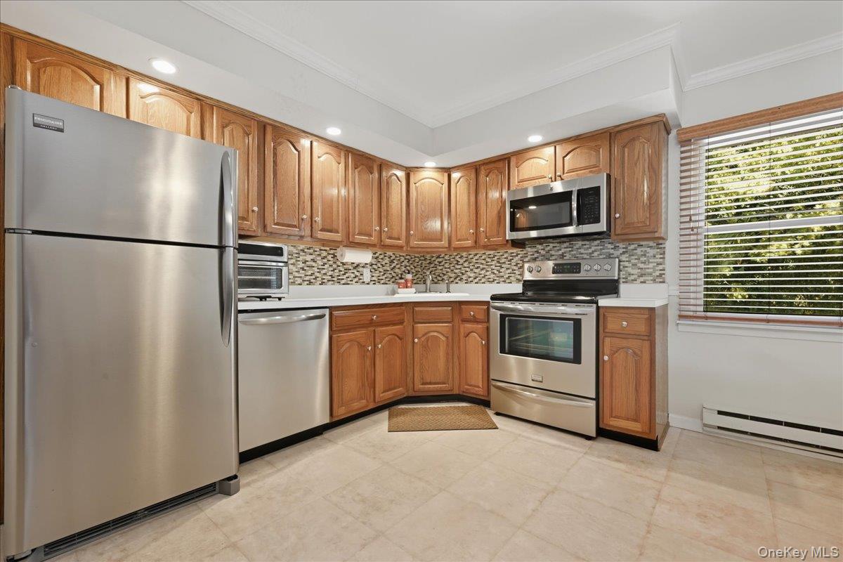 #11 photo, 2066 Lakeview Road, Bellmore , NY 11710