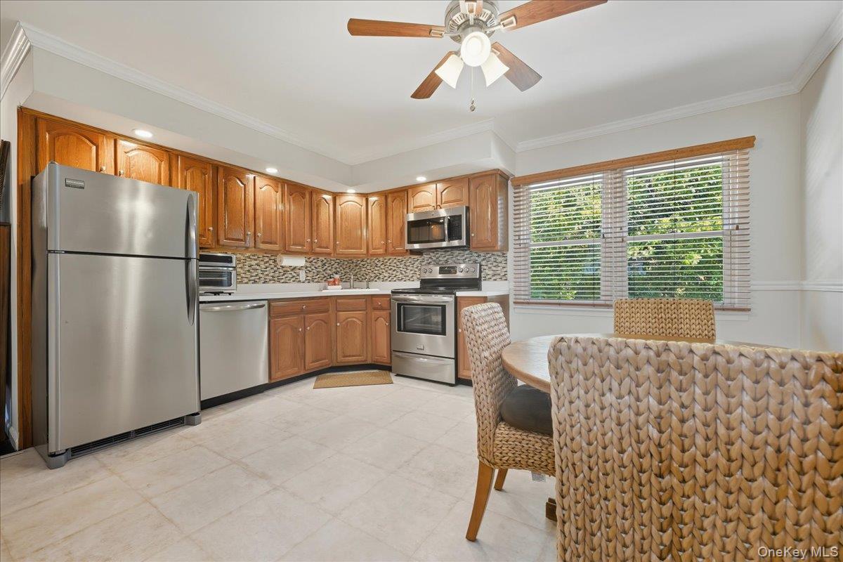 #12 photo, 2066 Lakeview Road, Bellmore , NY 11710