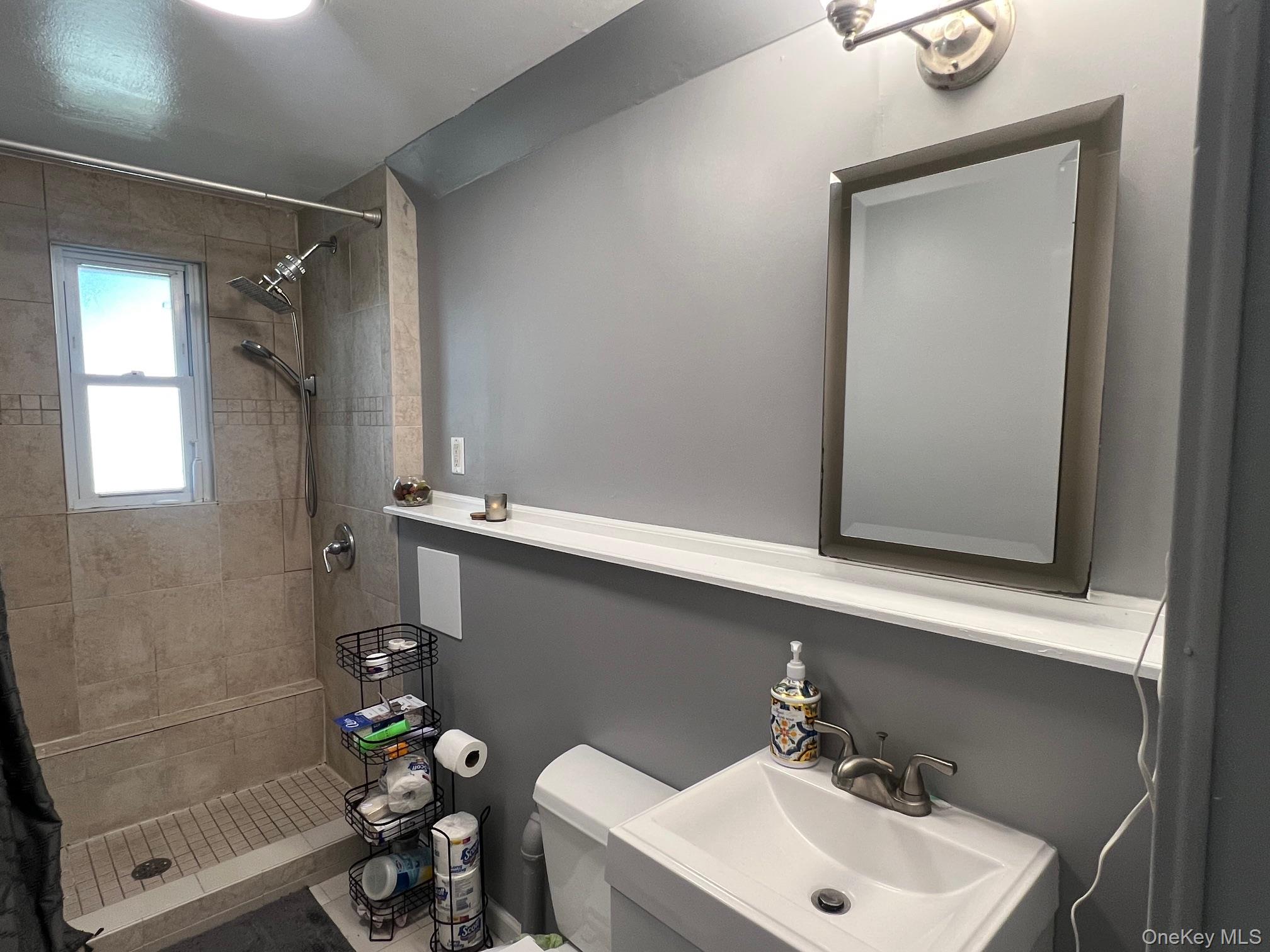 #7 photo, 49 Catalpa Street, 롱 아일랜드 North Babylon , NY 11703