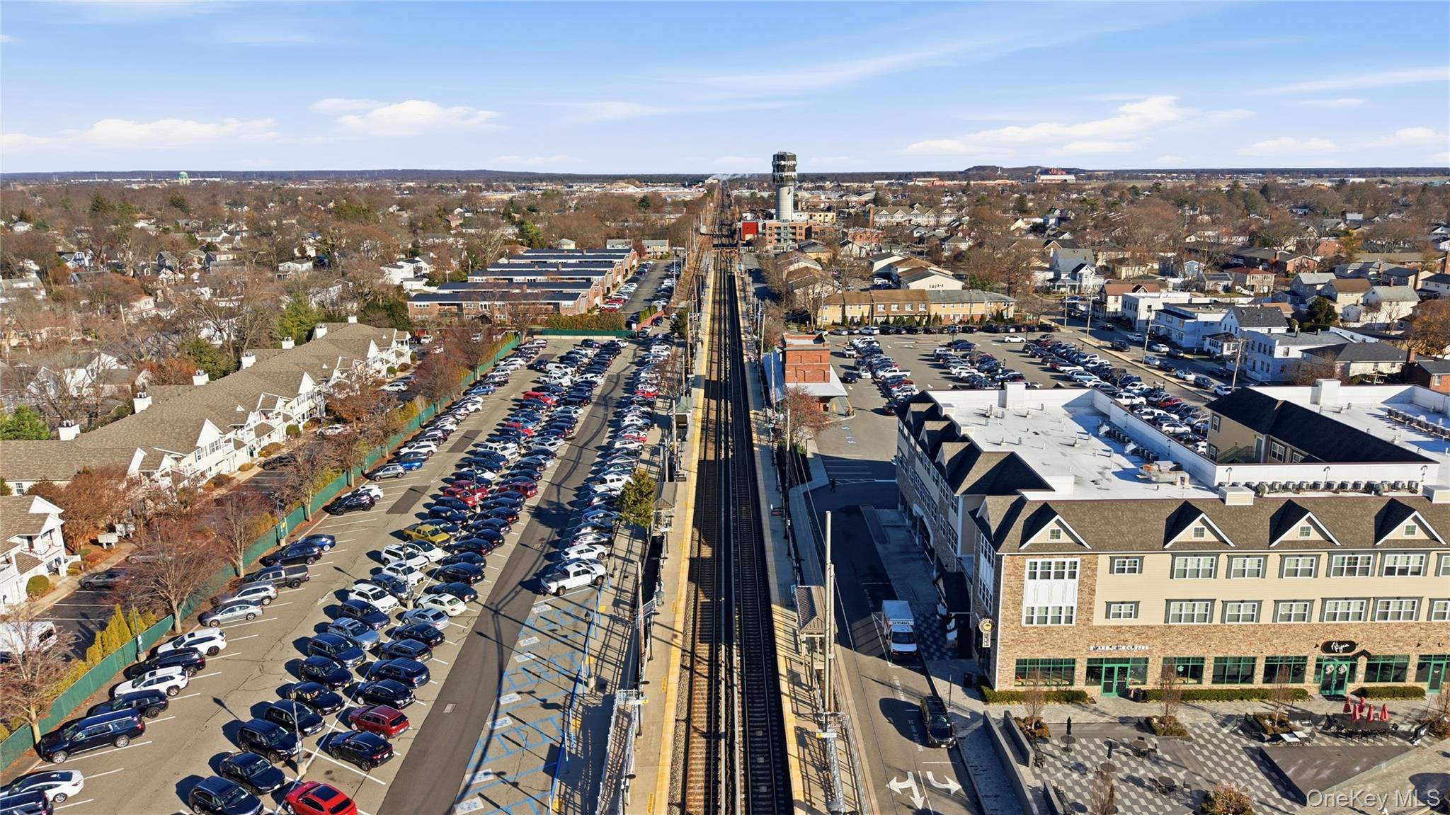 #18 photo, 210 Fulton Street, מחוז נסאו Farmingdale , NY 11735