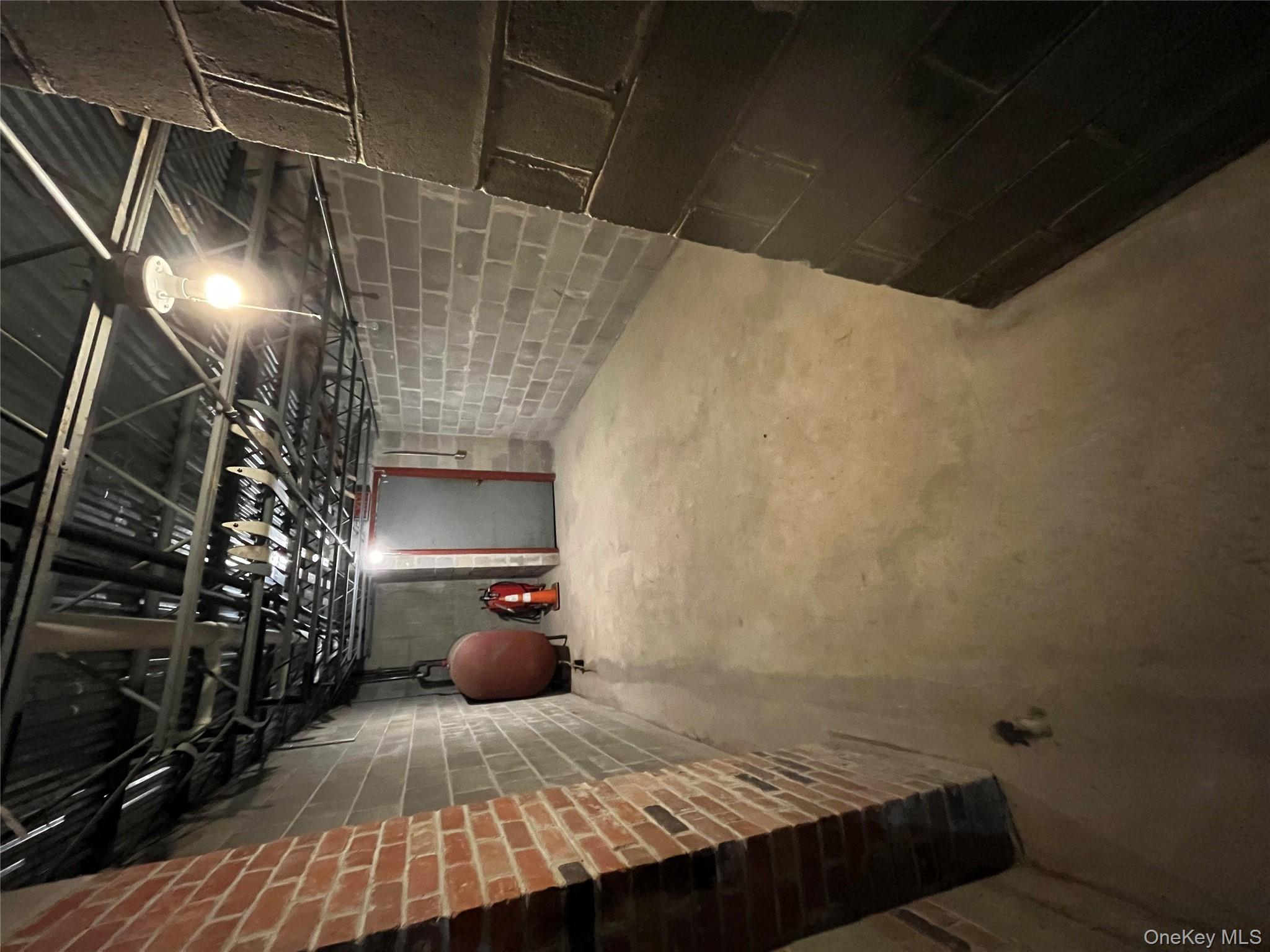 #1 photo, 34 Glen Street, Нассау ‖ Glen Cove , NY 11542