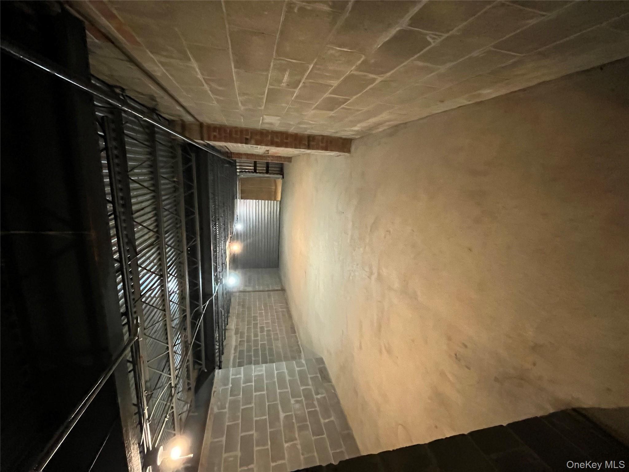 #5 photo, 34 Glen Street, Нассау ‖ Glen Cove , NY 11542