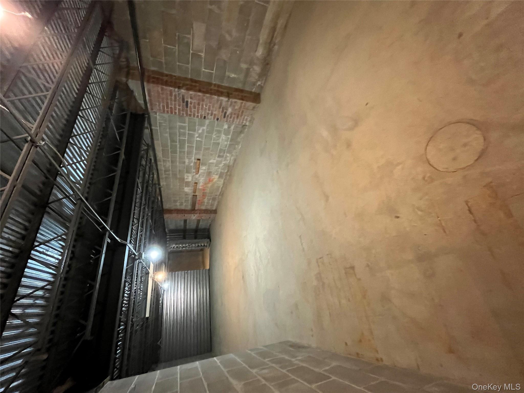 #6 photo, 34 Glen Street, Нассау ‖ Glen Cove , NY 11542