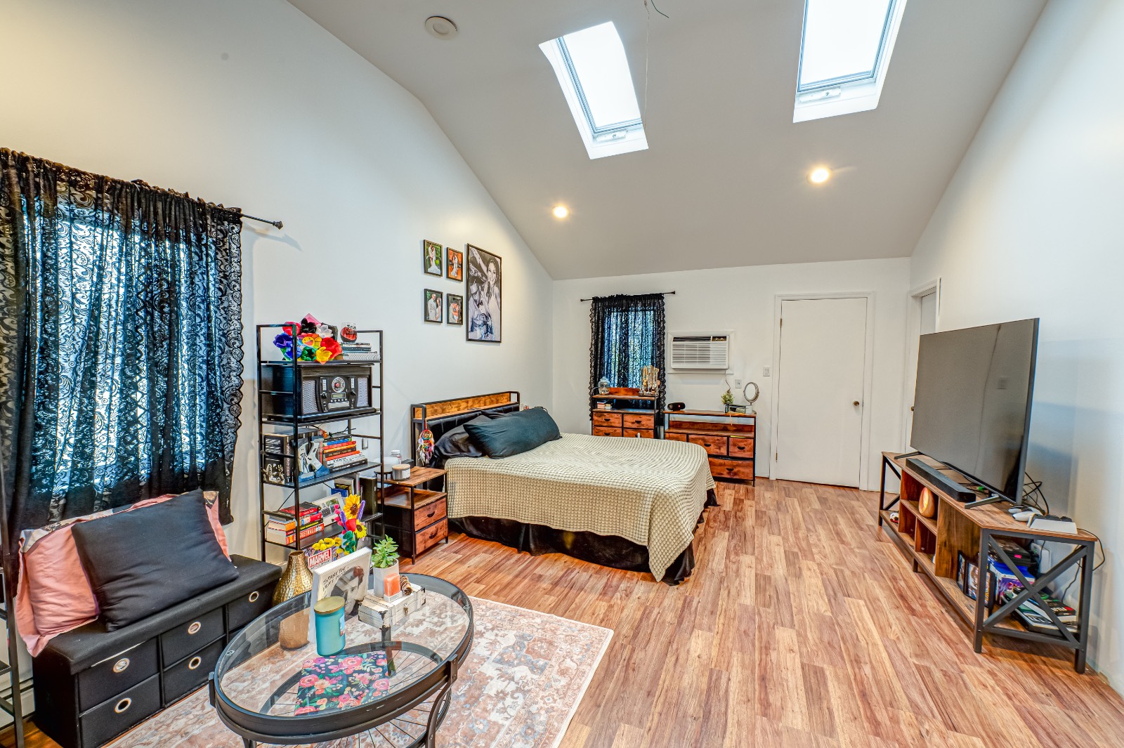 #12 photo, 50 ISLIP BOULEVARD, מחוז סאפוק ISLIP , NY 11751