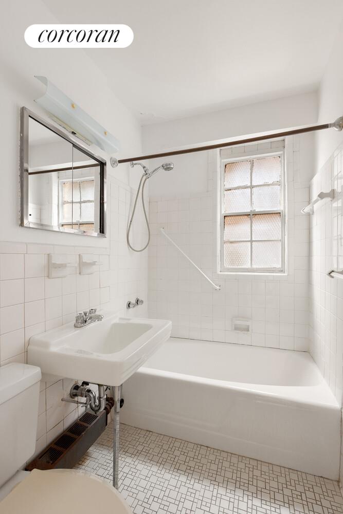 #11 photo, 15 CHARLES Street, West Village , NY 10014