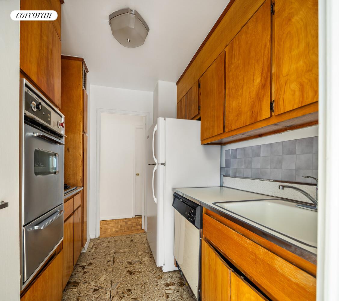 #12 photo, 15 CHARLES Street, West Village , NY 10014