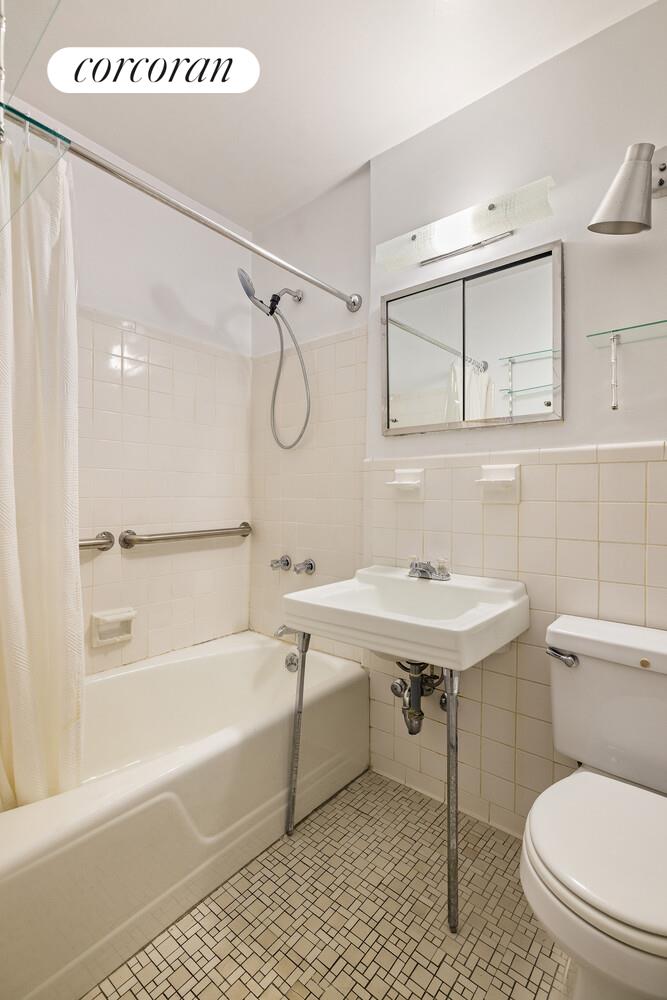 #13 photo, 15 CHARLES Street, West Village , NY 10014