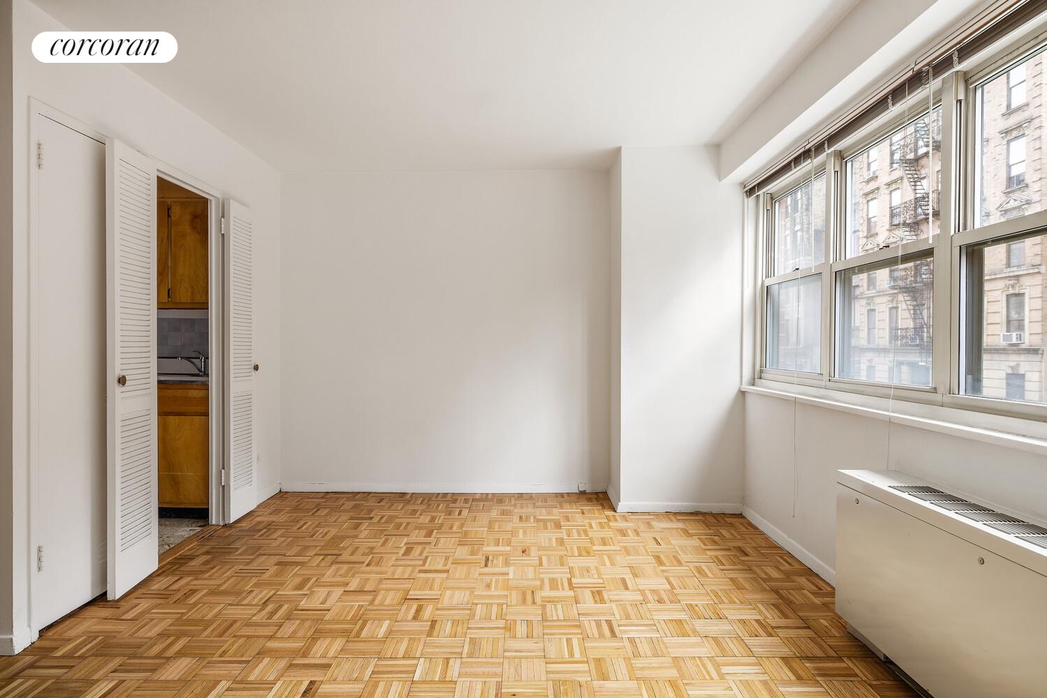 #9 photo, 15 CHARLES Street, West Village , NY 10014