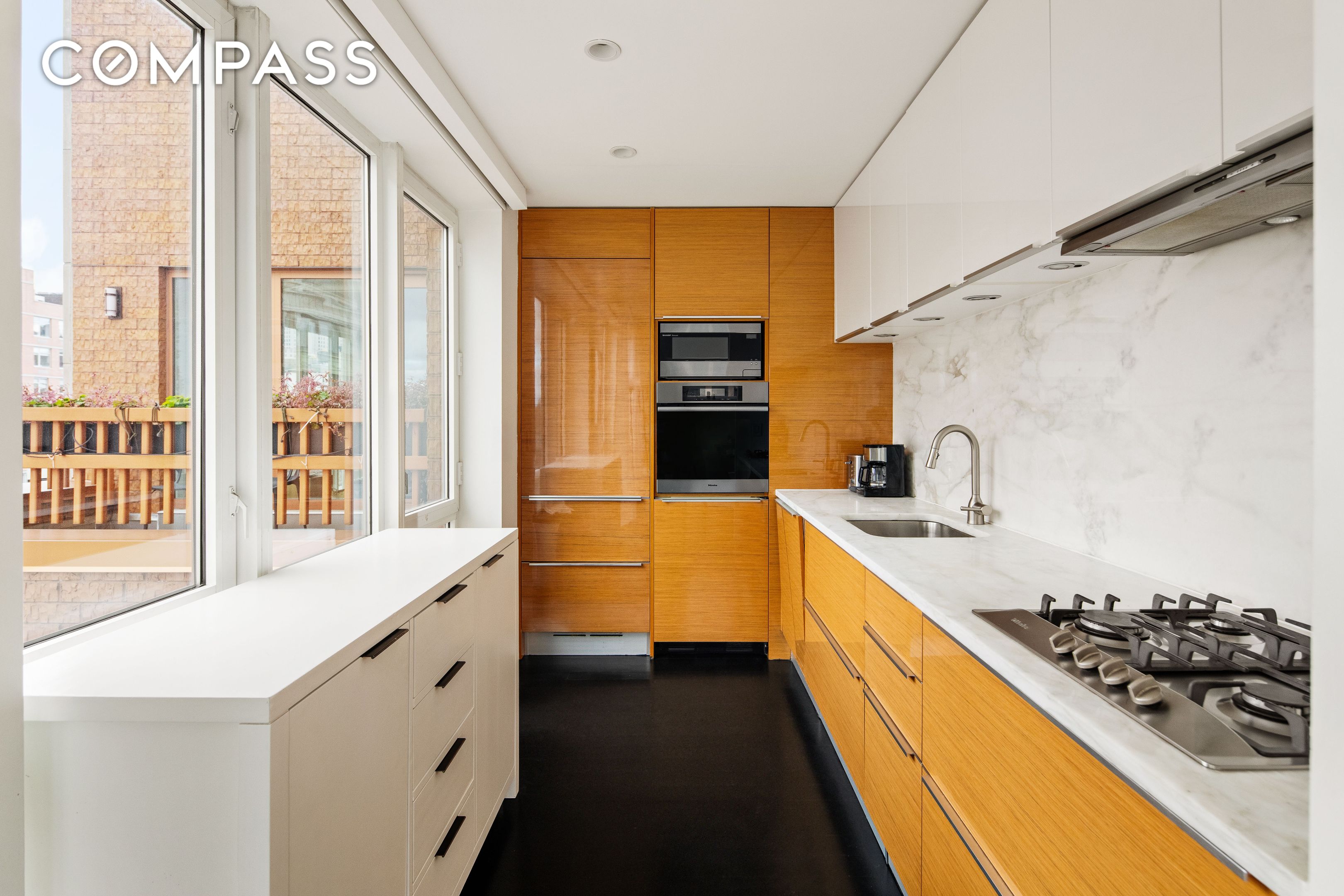 #6 photo, 130 W 20th Street, Chelsea , NY 10011