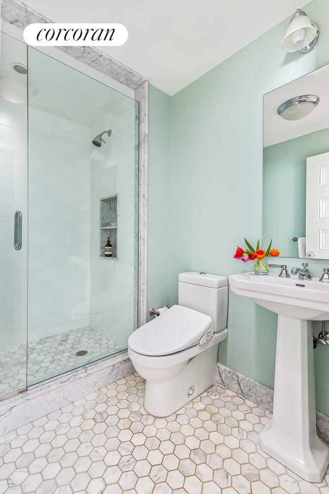 #19 photo, 557 9TH Street, Park Slope , NY 11215