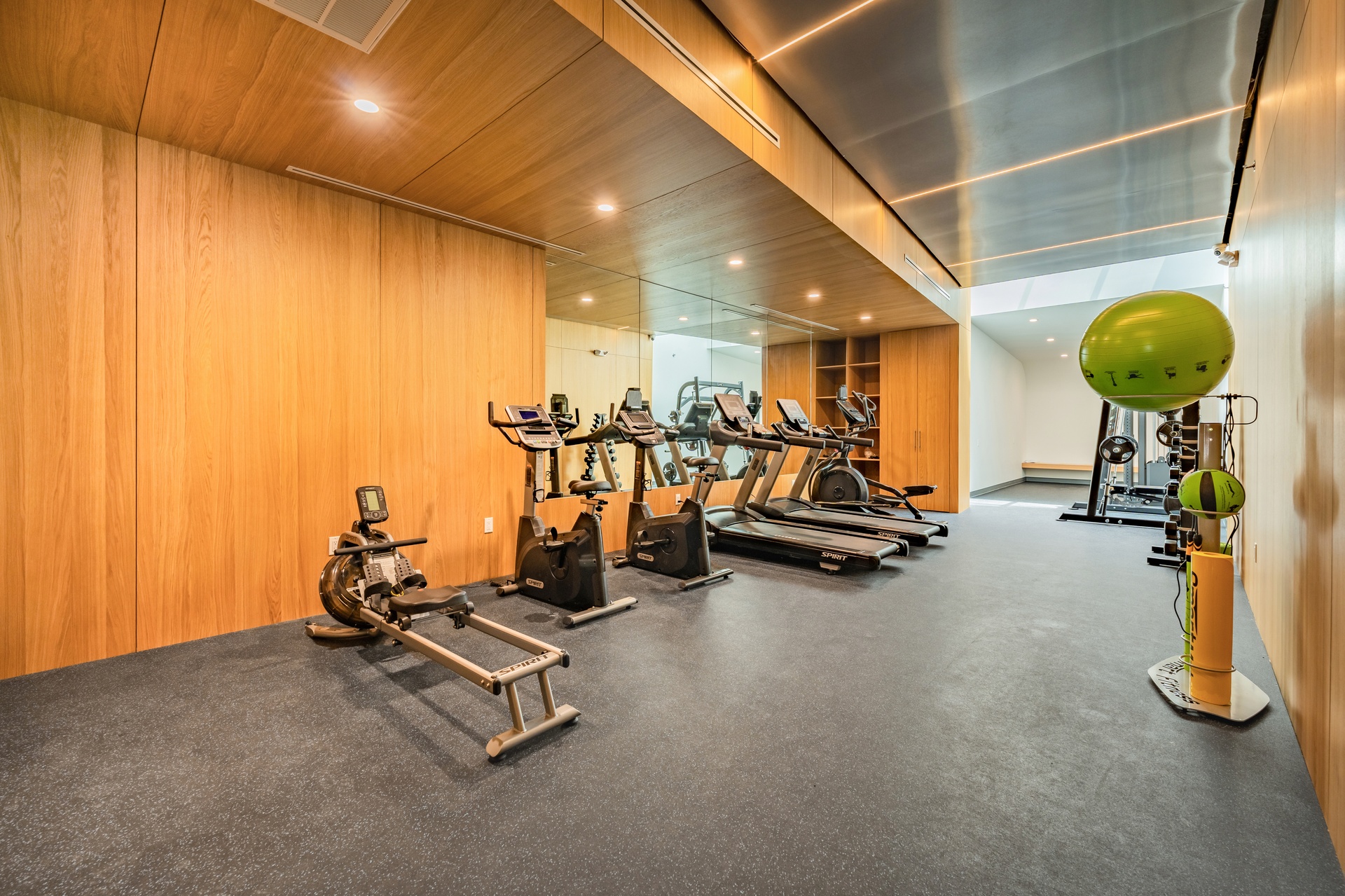 #15 photo, 30-05 Vernon Boulevard, Astoria , NY 11102