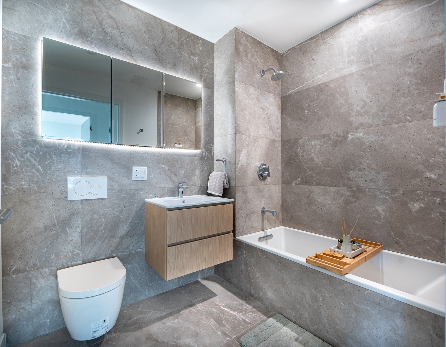 #12 photo, 30-05 Vernon Boulevard, Astoria , NY 11102