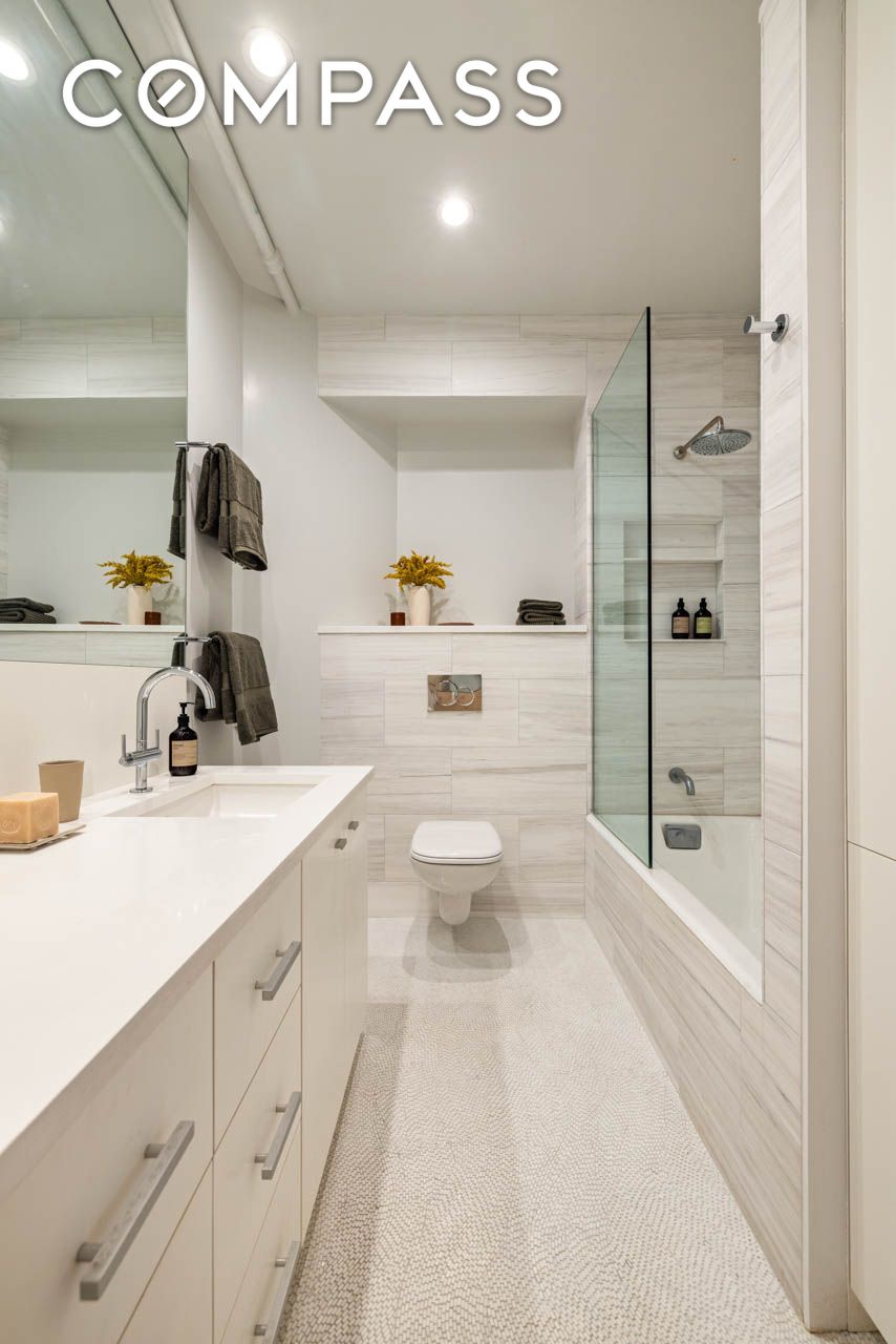 #16 photo, 40 W 24th Street, Flatiron , NY 10010