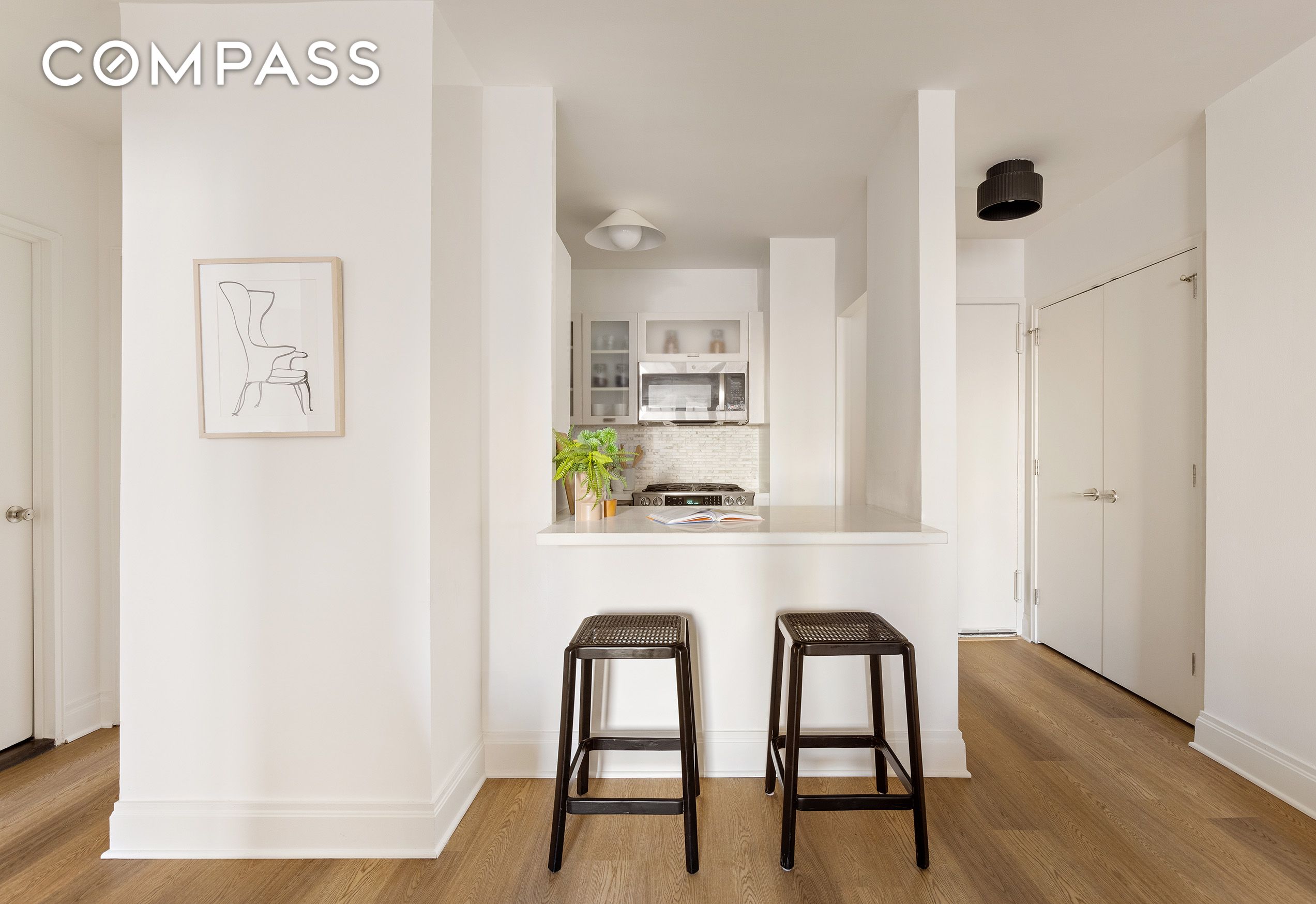 #4 photo, 212 E 47th Street, Midtown East , NY 10017