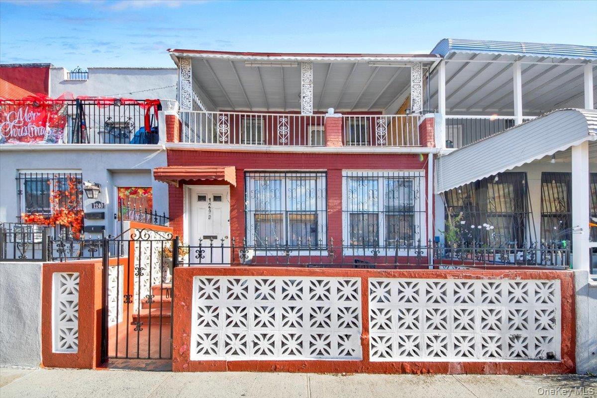 #1 photo, 1238 Colgate Avenue, Бронкс ‖ Bronx , NY 10472