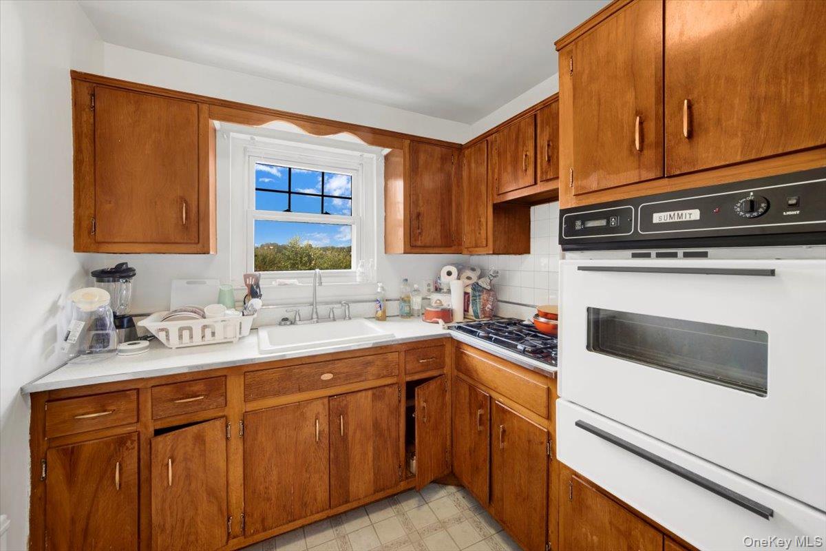 #13 photo, 1879 Crompond Road, Peekskill , NY 10566