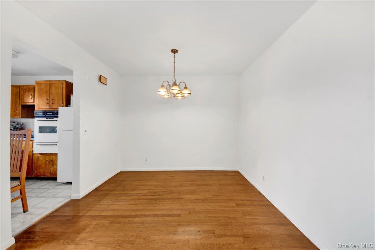 #7 photo, 1879 Crompond Road, Peekskill , NY 10566