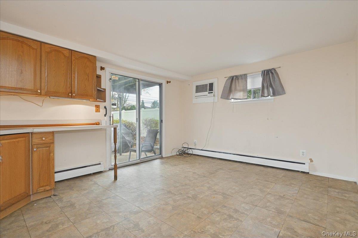 #17 photo, 122 Haypath Road, Нассау ‖ Bethpage , NY 11714