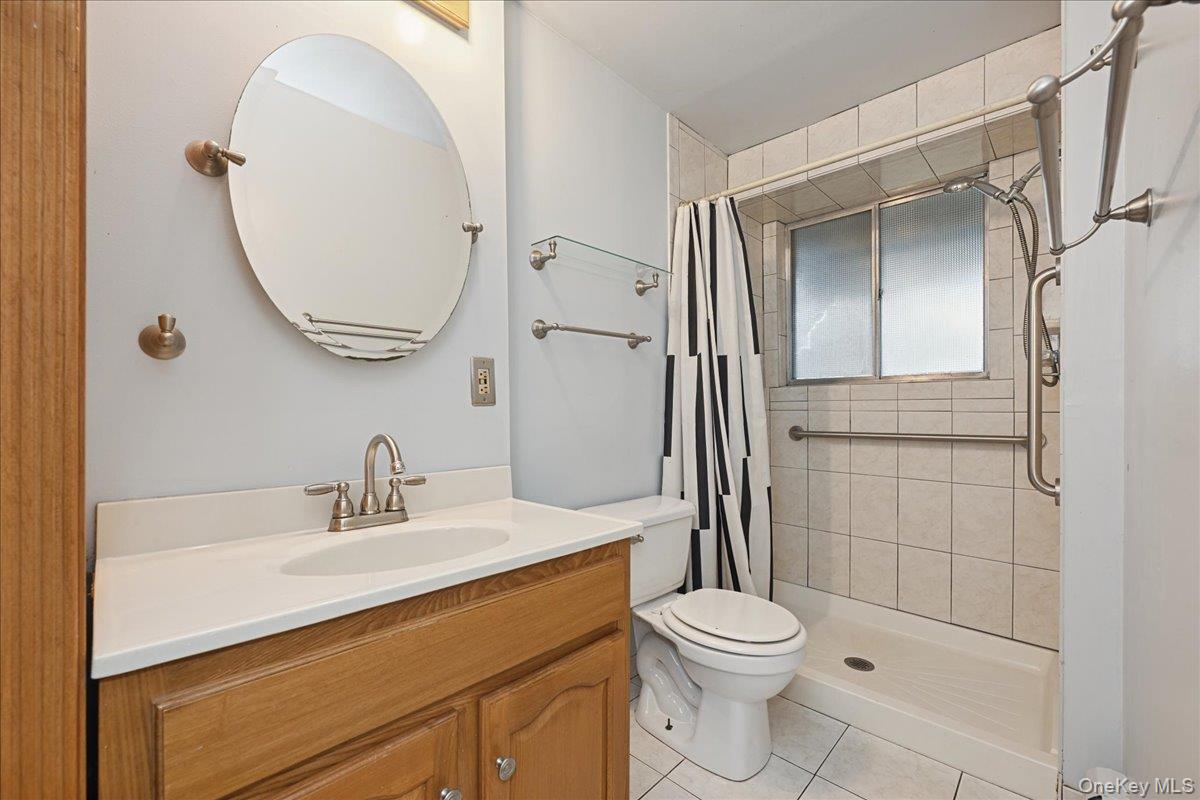 #20 photo, 122 Haypath Road, Нассау ‖ Bethpage , NY 11714