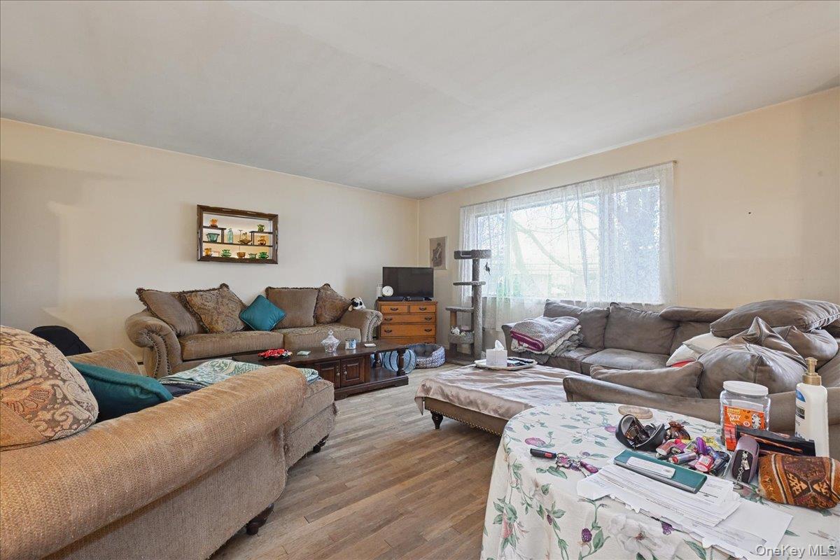 #4 photo, 122 Haypath Road, Нассау ‖ Bethpage , NY 11714