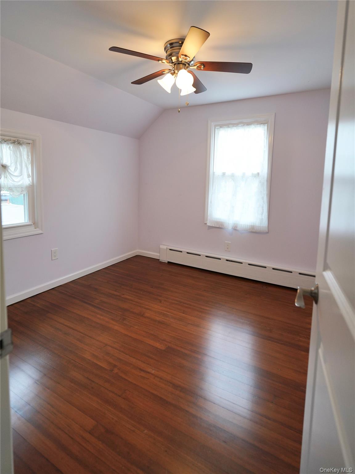 #12 photo, 5 Ashwood Road, 롱 아일랜드 Port Washington , NY 11050