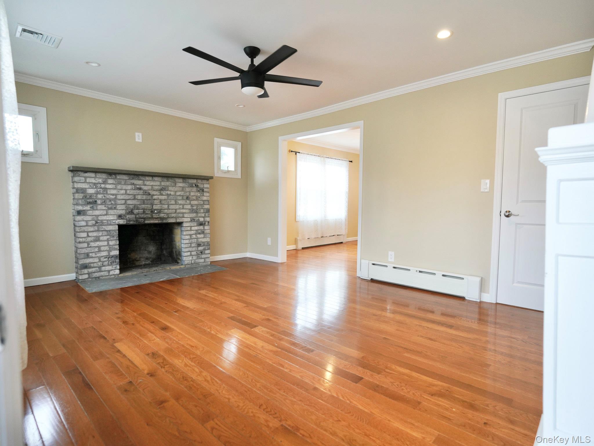 #2 photo, 5 Ashwood Road, 롱 아일랜드 Port Washington , NY 11050